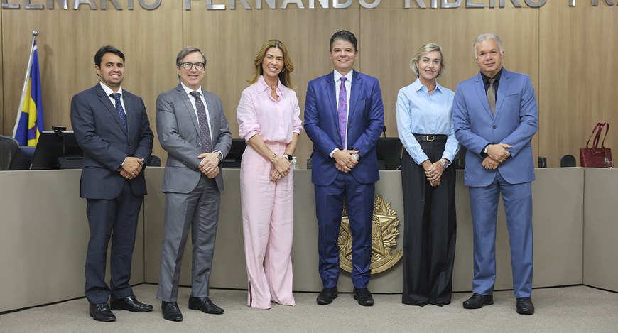 O juiz Tiago Brasileiro, a desembargadora Ana Bernadete Leite de Carvalho Andrade, presidente do...