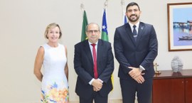 A juíza-membro do TRE-SE, Brígida Declerc Fink, o presidente do TRE-SE, Des. Diógenes Barreto e ...