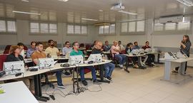 Treinamento apresenta os sistemas utilizados na urna e prepara equipes para atuar na solução de ...