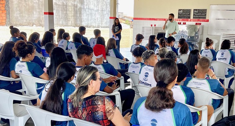 As palestras ocorreram em Nossa Senhora de Lourdes e em Gararu