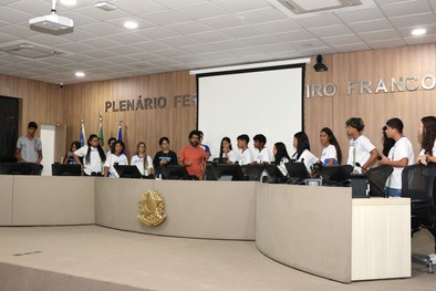 Iniciativa da EJESE capacita jovens para compreenderem o valor da democracia e do voto como ferr...