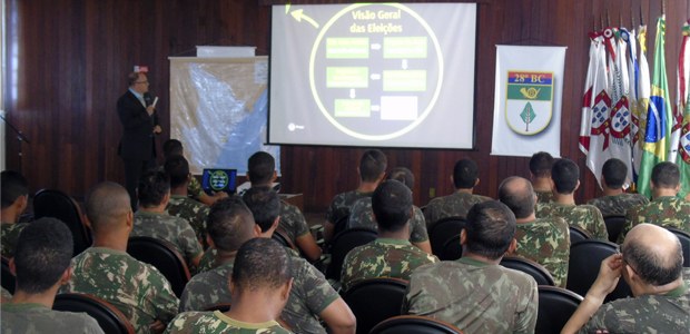 Corpo de bombeiros e Exército se preparam para atuar nas eleições Corpo de bombeiros e Exército se preparam para atuar nas eleições