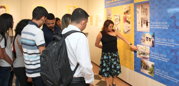 Estudantes de Direito visitam o TRE-SE Estudantes de Direito visitam o TRE-SE