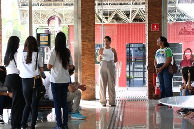 Iniciativa da EJESE capacita jovens para compreenderem o valor da democracia e do voto como ferr...