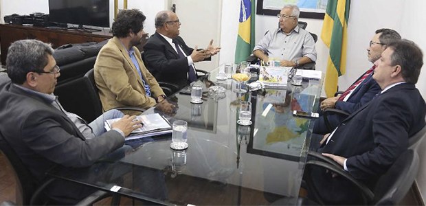 TRE-SE presidente reúne-se com governador Jacson Barreto