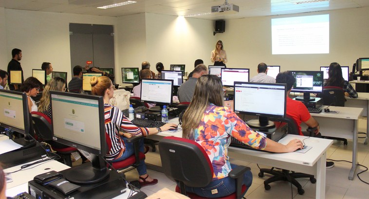 Vídeos para Servidores da Justiça Eleitoral 