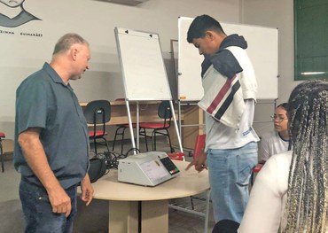 A iniciativa visou a levar aos jovens a mensagem de que é possível a transformação pessoal e soc...
