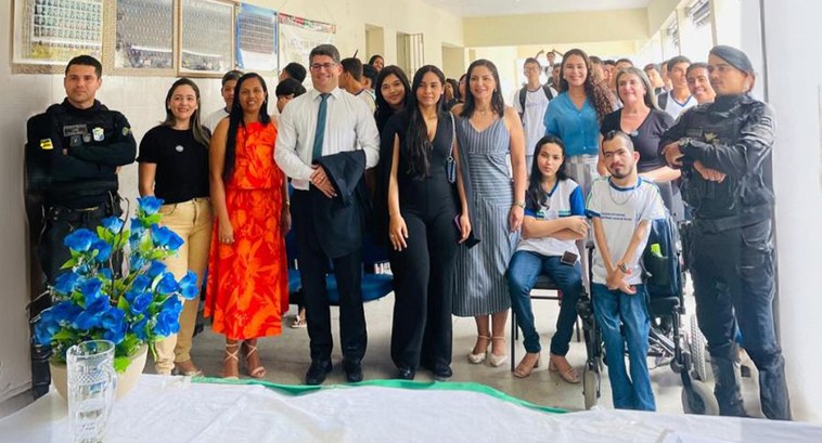 Estudantes participaram de diálogos sobre cidadania, democracia e o papel do voto