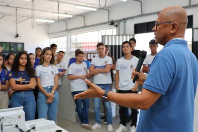 Mais de 40 alunos do centro de excelência Deputado Joaldo Vieira Barbosa