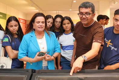Mais de 40 alunos do centro de excelência Deputado Joaldo Vieira Barbosa