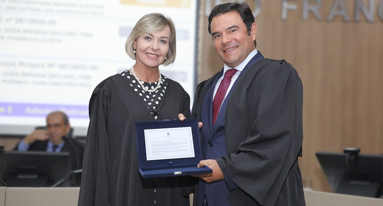 clip site Juiz Cristiano César Cabral despede-se do TRE-SE