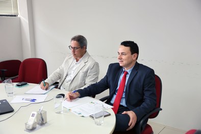 Aproximadamente 100 pessoas participaram presencialmente. O evento foi transmitido, ao vivo, pel...