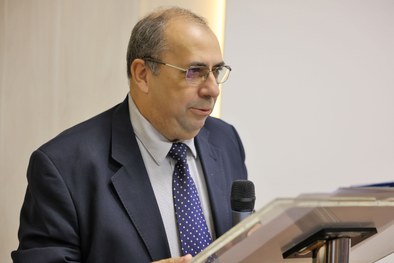 Aproximadamente 100 pessoas participaram presencialmente. O evento foi transmitido, ao vivo, pel...