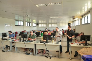 Serão preparadas mais de 13 mil mídias físicas. O material será utilizado para inseminar as 5.75...