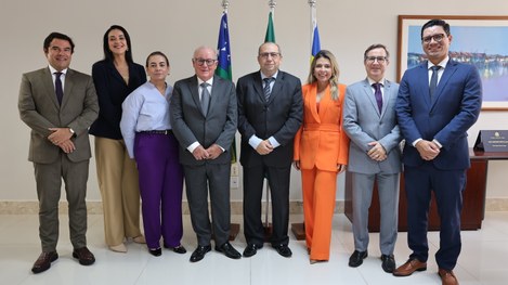 A cerimônia aconteceu na manhã desta sexta-feira (28)