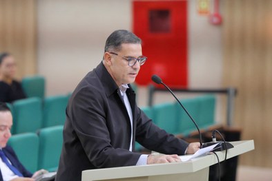 Sessão foi marcada por reconhecimento e homenagens à gestão