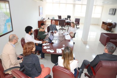 A consultora do Innovare Leyla Hora visitou o TRE-SE e elogiou os projetos que visam à reinserçã...