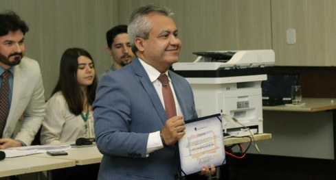 A cerimônia ocorreu hoje (25) e contou com a presença de diversas autoridades
