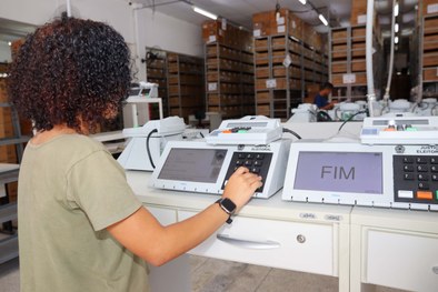 O processo simula uma eleição municipal e tem por objetivo identificar e sanar possíveis falhas ...