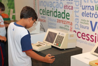 Mais de 70 estudantes conheceram a sede do Tribunal nesta sexta (20)