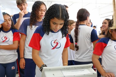 Mais de 70 estudantes conheceram a sede do Tribunal nesta sexta (20)