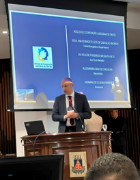 Dr. Hélio Mesquita e o servidor Hermano de Oliveira