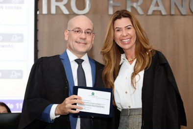 Juiz Hélio Mesquita e Desa. Ana Bernadete Leite