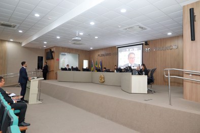 Juiz Hélio Mesquita e Desa. Ana Bernadete Leite