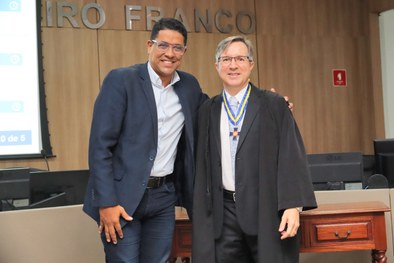 Juiz Tiago Brasileiro com familiares e amigos