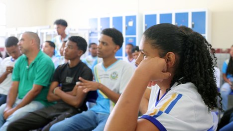 Ação itinerante com atendimento biométrico e educação eleitoral focou nas comunidades Xokó e Qui...