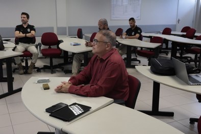Com o objetivo de fortalecer a segurança institucional, o curso foi ministrado por agentes da Po...