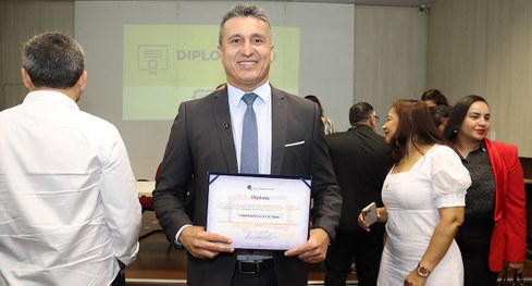 A cerimônia ocorreu hoje (25) e contou com a presença de diversas autoridades