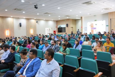O evento contou com a participação de renomados especialistas