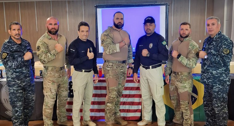 Policiais Judiciais do TRE-SE participam de treinamento com equipe da SWAT Agentes de elite dos Estados Unidos coordenam o treinamento que acontece na cidade de Avaré/SP