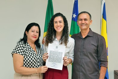 Posse de servidora aprovada no Concurso Unificado da Justiça Eleitoral