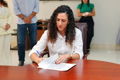 Posse de servidora aprovada no Concurso Unificado da Justiça Eleitoral