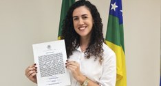 Posse de servidora aprovada no Concurso Unificado da Justiça Eleitoral
