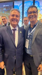 Presidente do TJ/PR: Des. Luiz Fernando Tomasi Keppen e o servidor do TRE-SE Júnior Gonçalves Lima