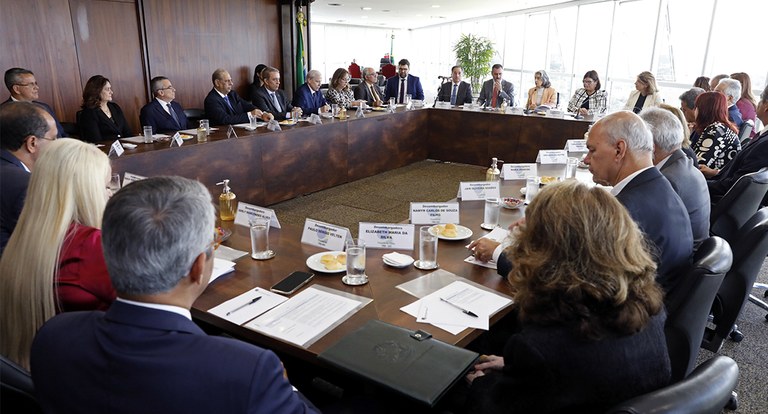 Encontro reuniu presidentes dos Tribunais Regionais Eleitorais para alinhamento institucional