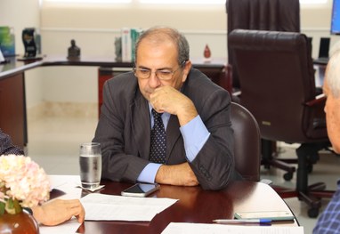 O diretor-geral e os secretários apresentaram à autoridade máxima do Tribunal uma visão geral da...