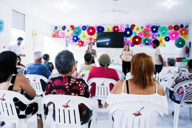 TRE-SE promove roda de conversa sobre cidadania com pessoas idosas em Aracaju