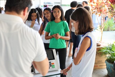 Projeto Eleitora e Eleitor do Futuro mobiliza estudantes da Barra dos Coqueiros