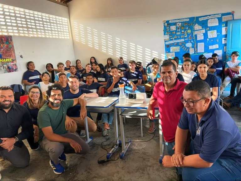 A atividade aconteceu na Escola Municipal Quilombola Mariana Fontes Costa, localizada no Povoado...