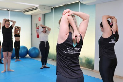 Palestra sobre saúde mental no climatério, atividade física e momento cultural marcaram a celebr...