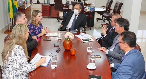 Reunião com magistrados