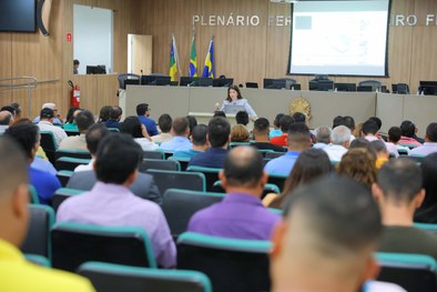 Servidora explica sobre o registro de candidatura