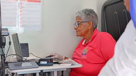 Servidora Maria Elizabete Santos Almeida