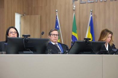 Sessão do TRE-SE marca despedida da juíza Tatiana Silvestre e Silva Calçado