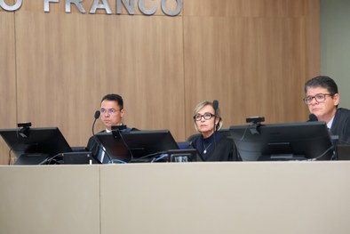 Sessão do TRE-SE marca despedida da juíza Tatiana Silvestre e Silva Calçado