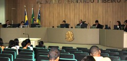 Acadêmicos de Direito prestigiam sessão de julgamentos no TRE-SE